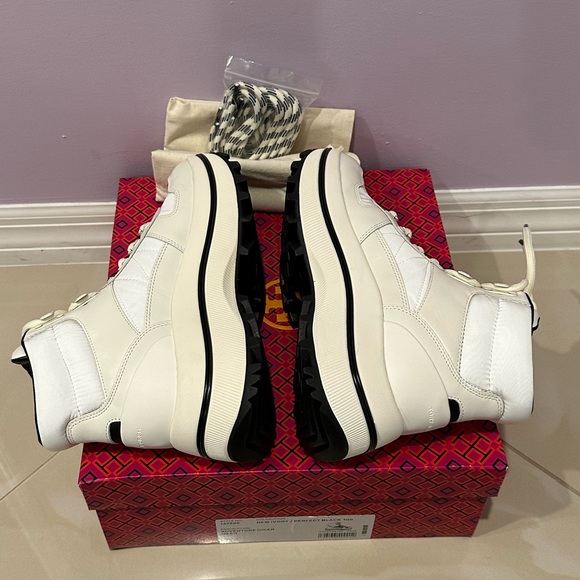 NIB Tory Burch Adventure Hiking Boots - Picture 9 of 13